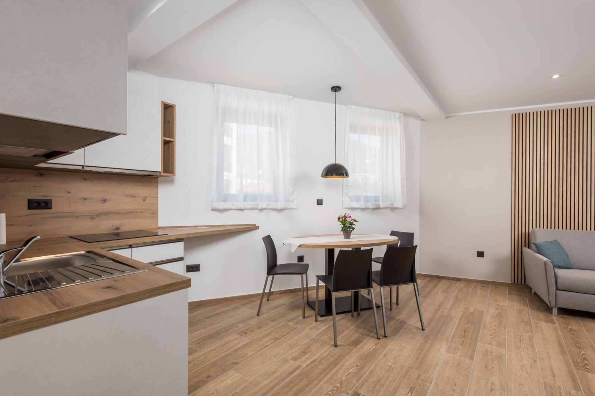Belinda Apartments With Balcony & Private Parking Οπατία Εξωτερικό φωτογραφία